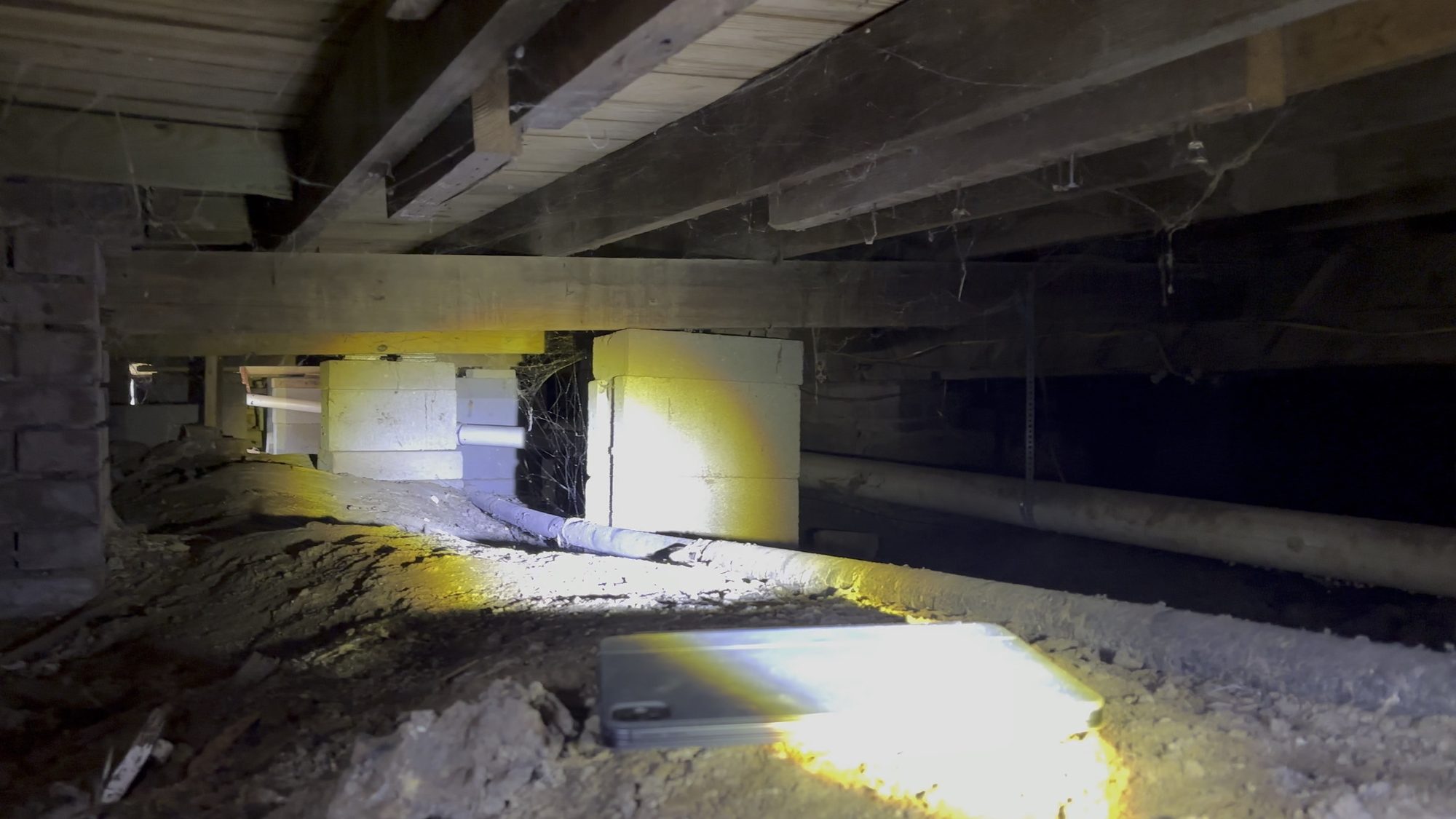 Crawlspace joists, Imperial Foundation Repair job site in North Texas
